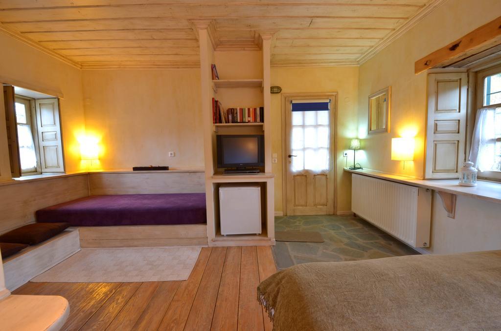Papaevangelou Hotel Papingo Extérieur photo