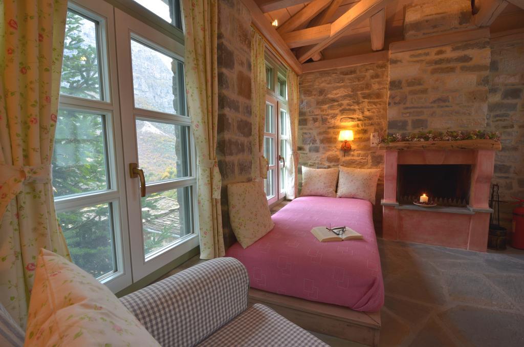 Papaevangelou Hotel Papingo Extérieur photo